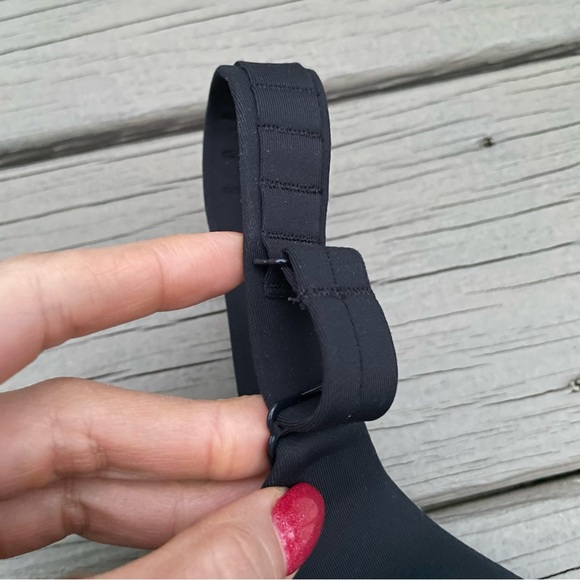 Lululemon Booby Bracer Bra in Black size 38 DD - Picture 6 of 13